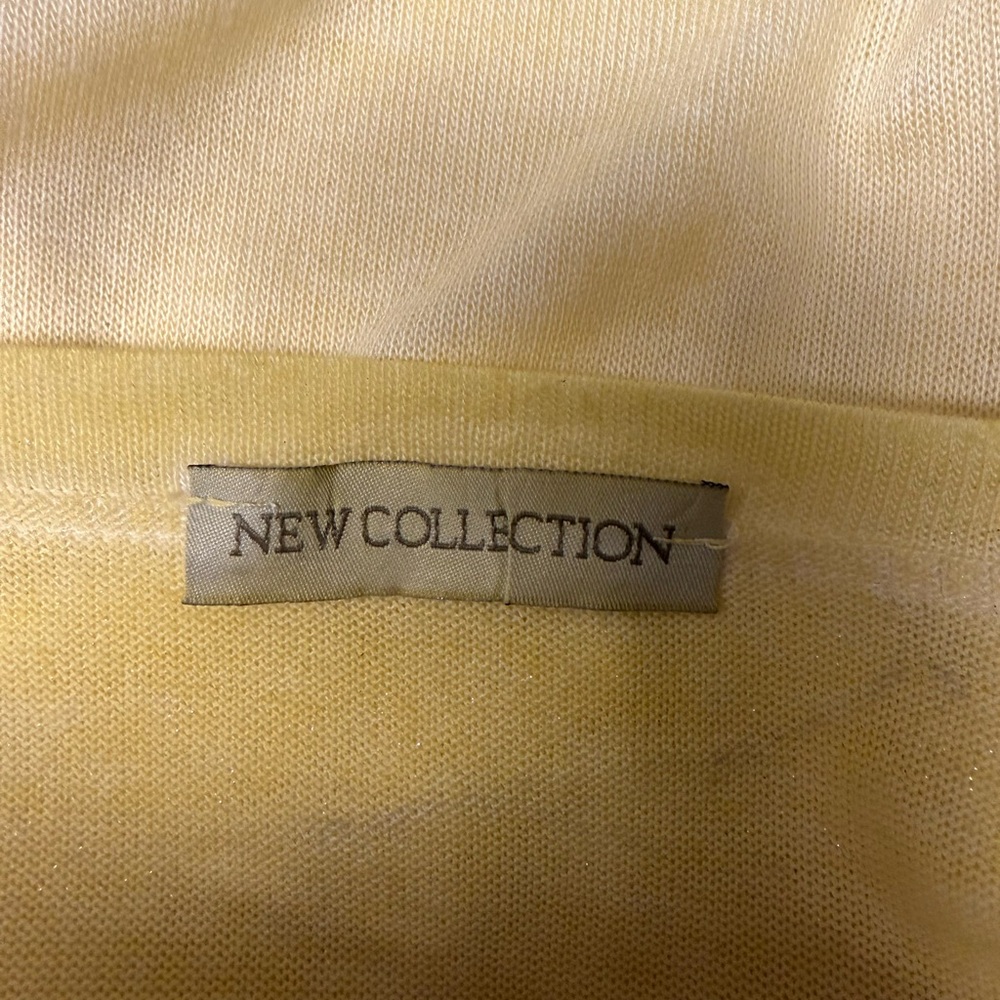 New Collection V-Neck T-Shirt Top - Picture 6 of 7
